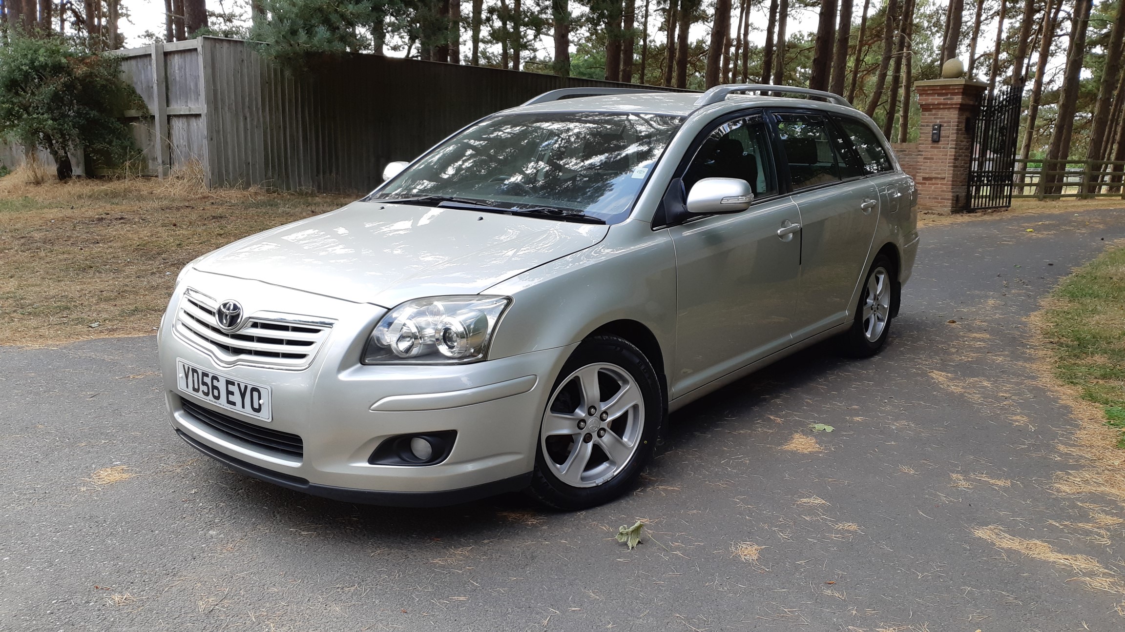Toyota Avensis for sale by Woodlands Cars (9) …Woodlands Cars Ltd…