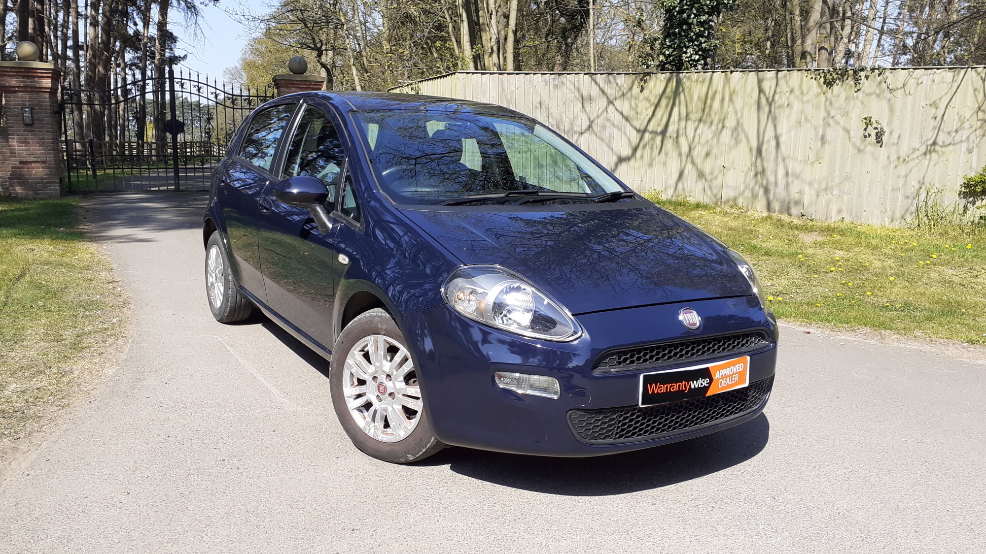 2012-12 Fiat Punto 1.4 Easy 5dr – …Woodlands Cars Ltd…